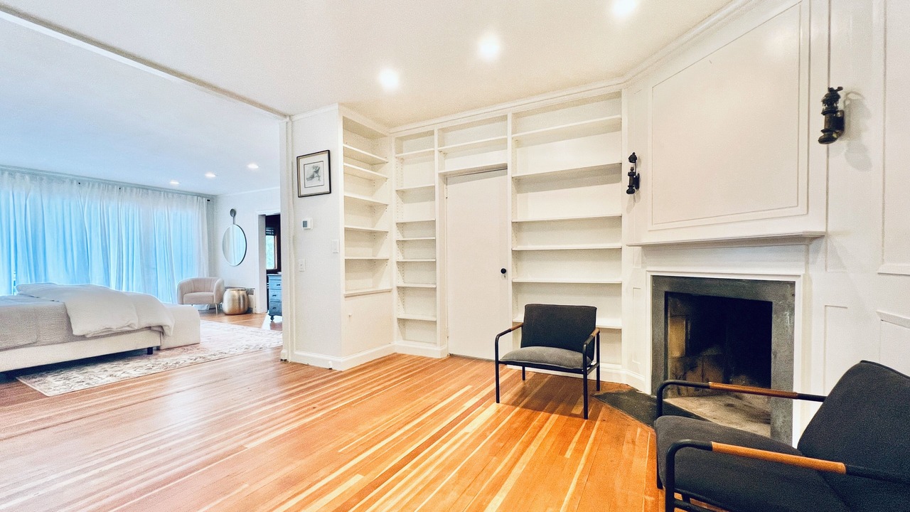 Photo of Bedroom in Redding Ridge