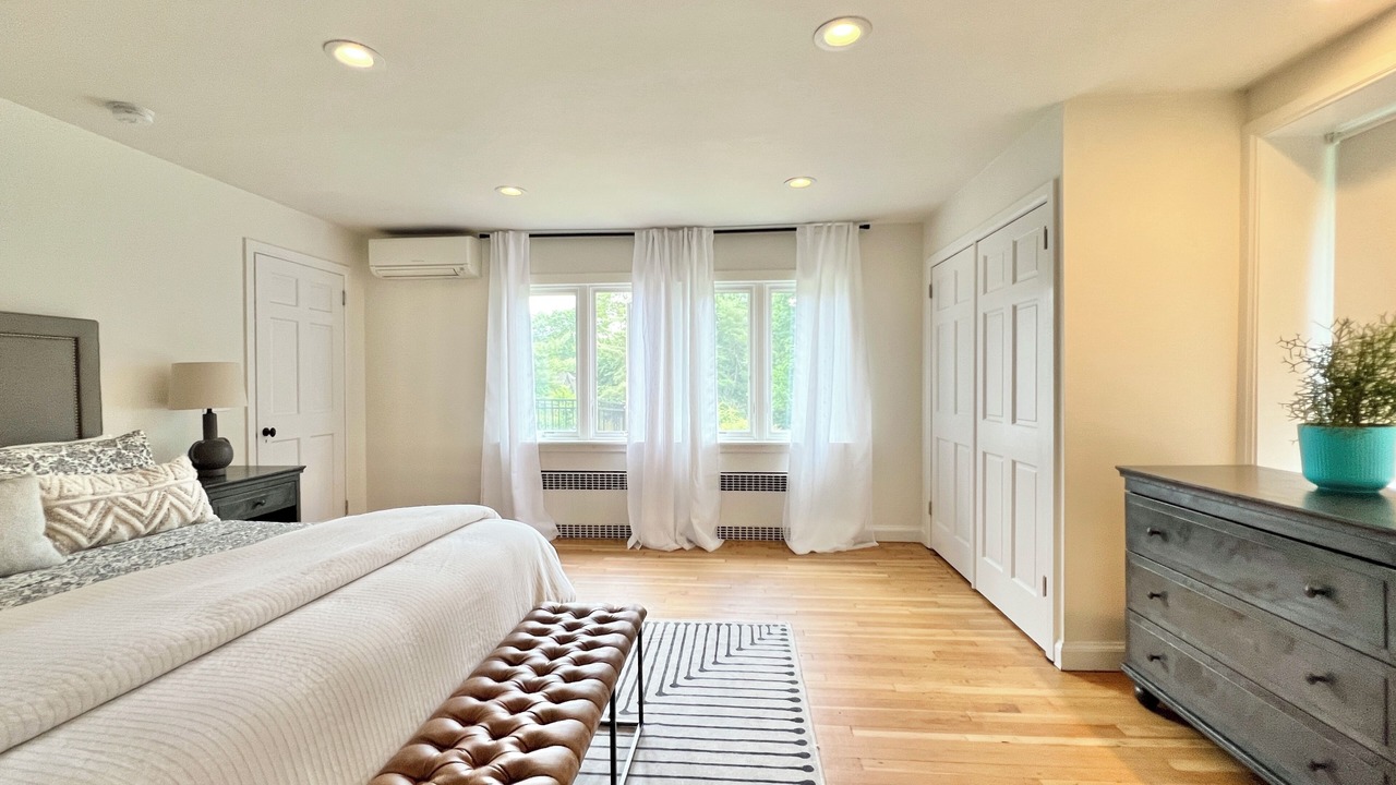 Photo of Bedroom in Redding Ridge