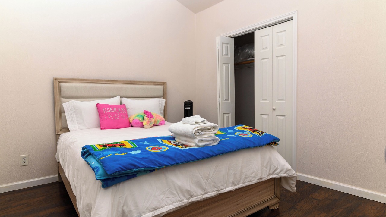 Photo of Bedroom in The Colony