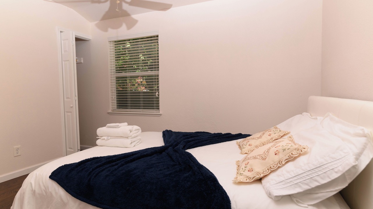 Photo of Bedroom in The Colony