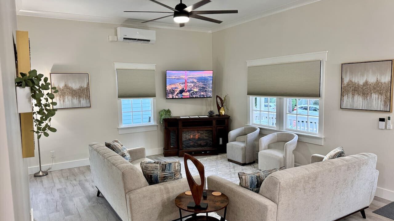 Photo of Livingroom in Uptown