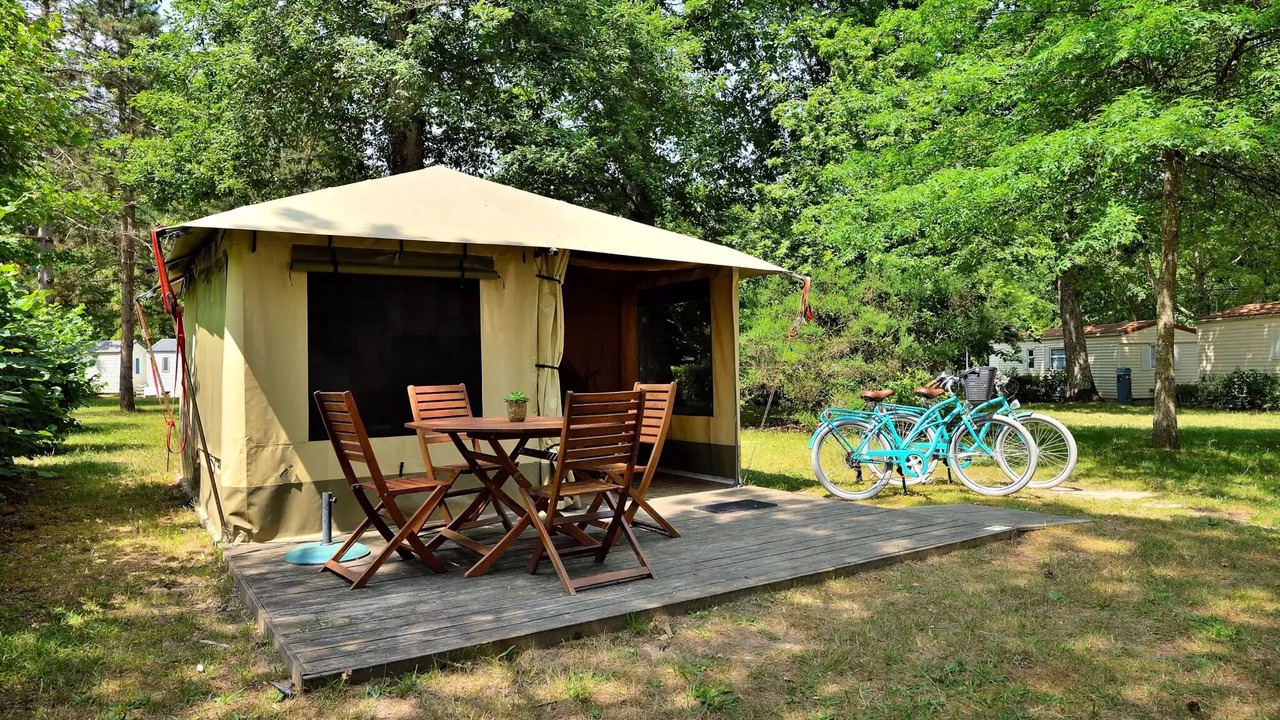 Photo of Outdoor in Combreux
