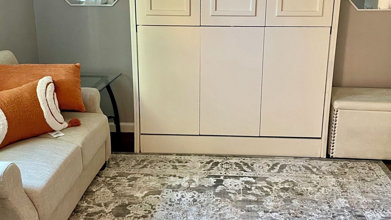 Photo of Livingroom in Livorna Estates