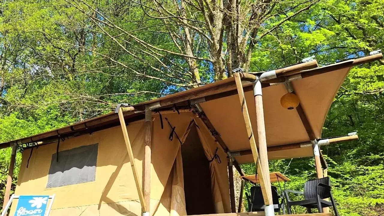 Photo of Outdoor in Leval