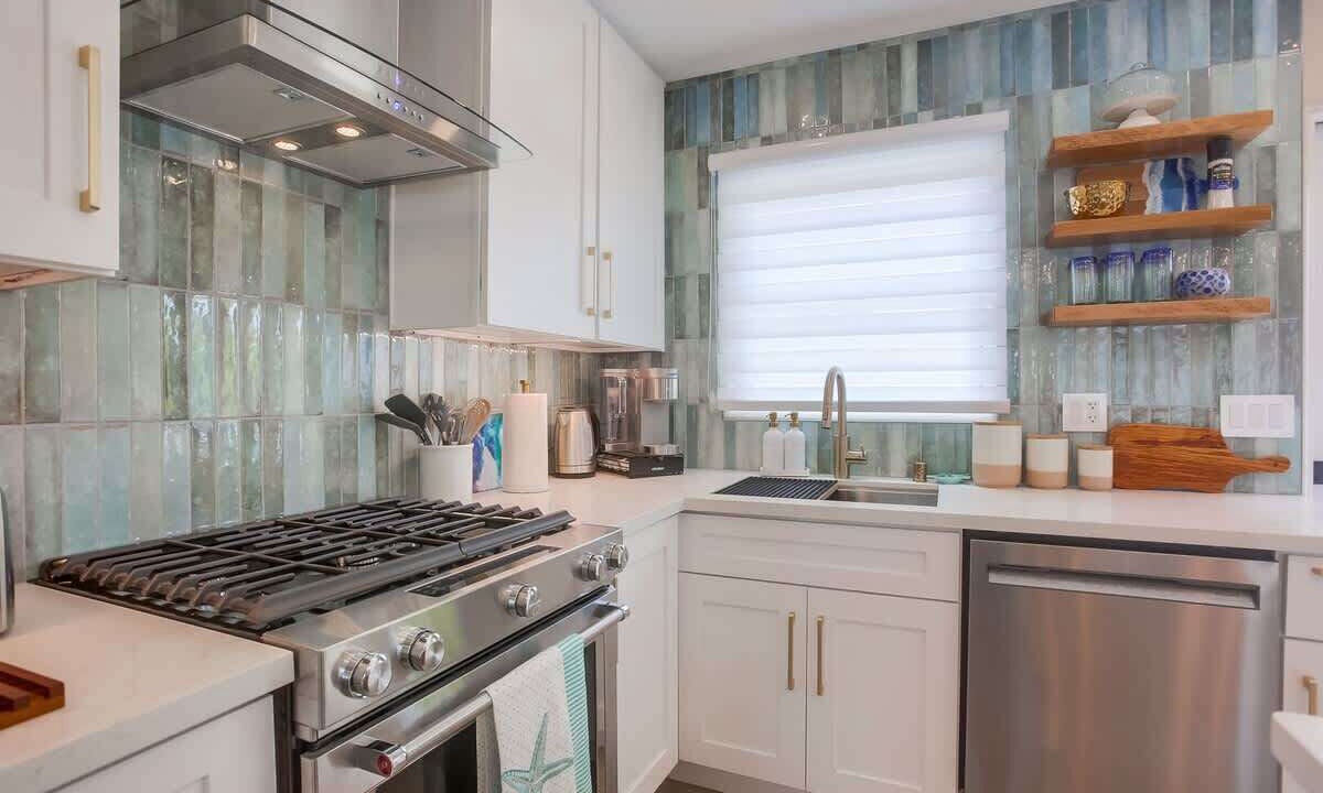 Photo of Kitchen in Beach Barber Tract