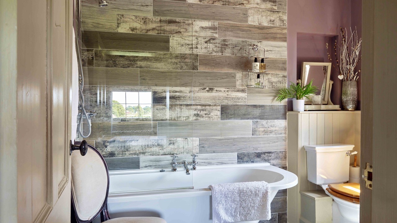 Photo of Bathroom in Horseman's Green