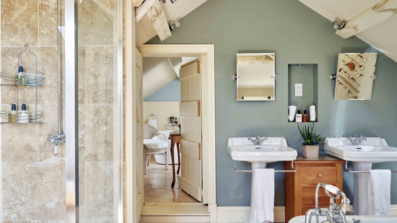 Photo of Bathroom in Horseman's Green