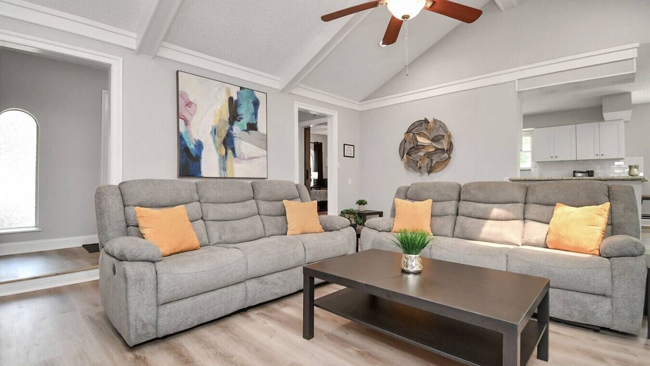 Photo of Livingroom in Humble