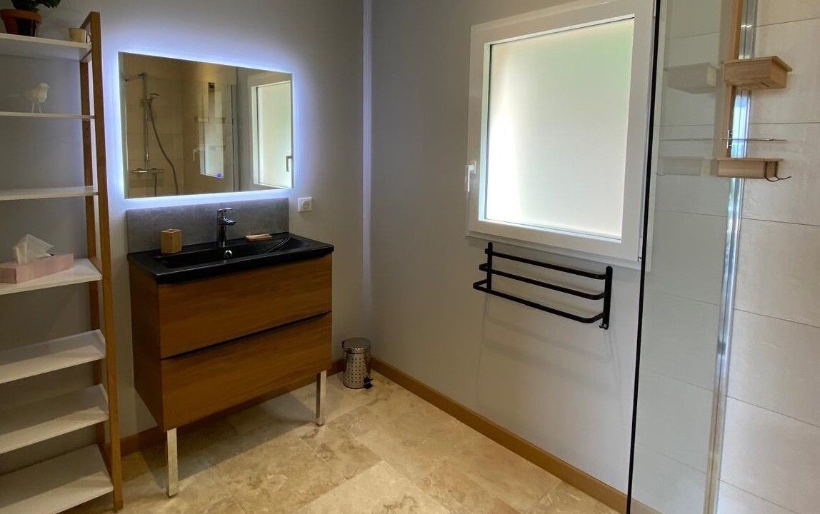 Photo of Bathroom in Saint-Victor-et-Melvieu