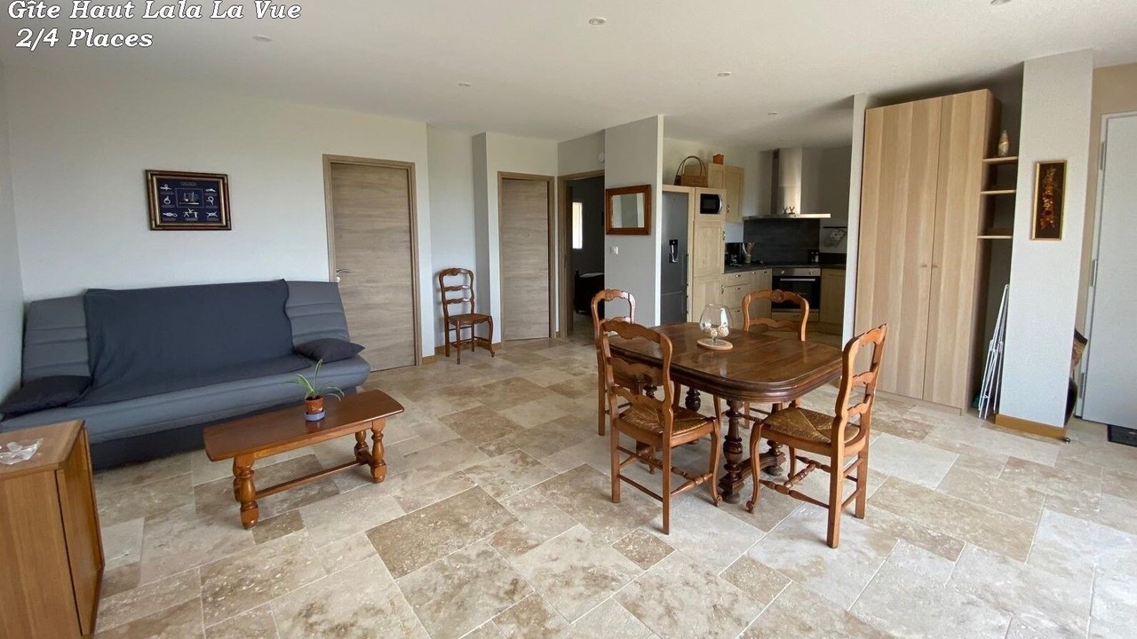 Photo of Livingroom in Saint-Victor-et-Melvieu
