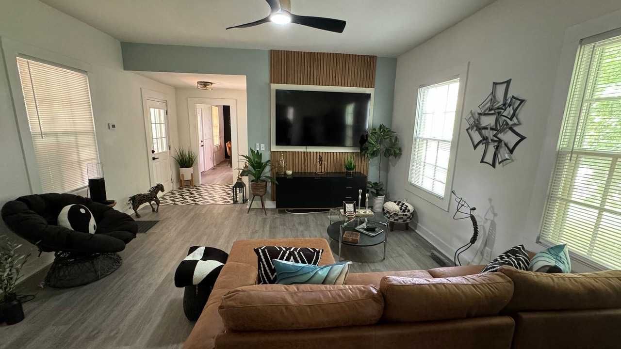 Photo of Livingroom in Boonville