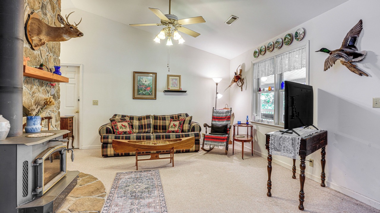 Photo of Livingroom in Harrison