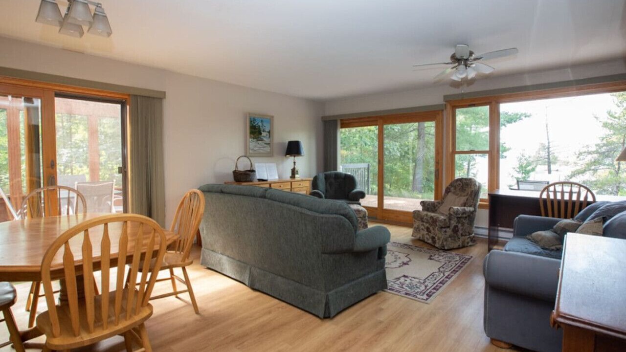Photo of Livingroom in Nipissing