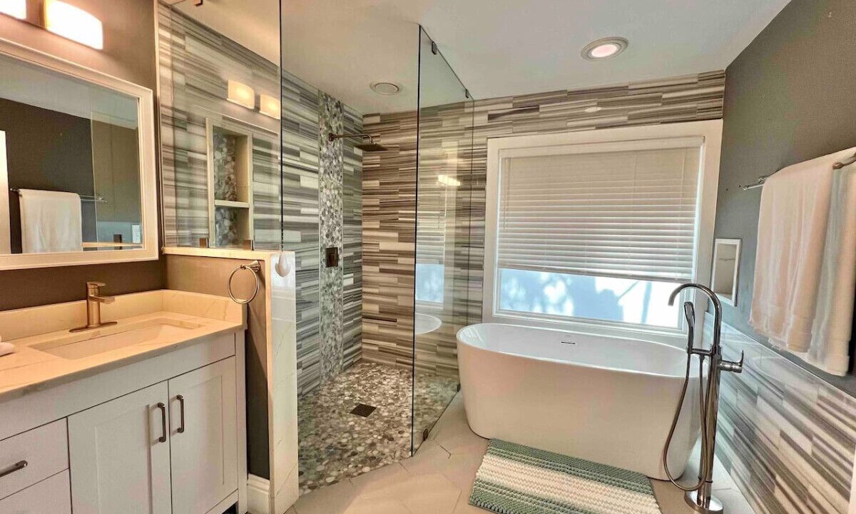 Photo of Bathroom in Greenview Shores