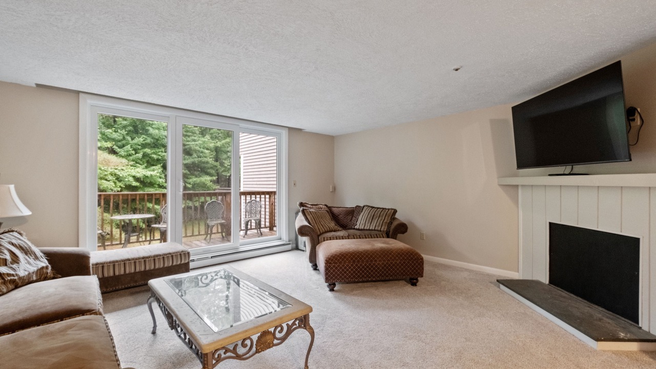 Photo of Livingroom in Thornton