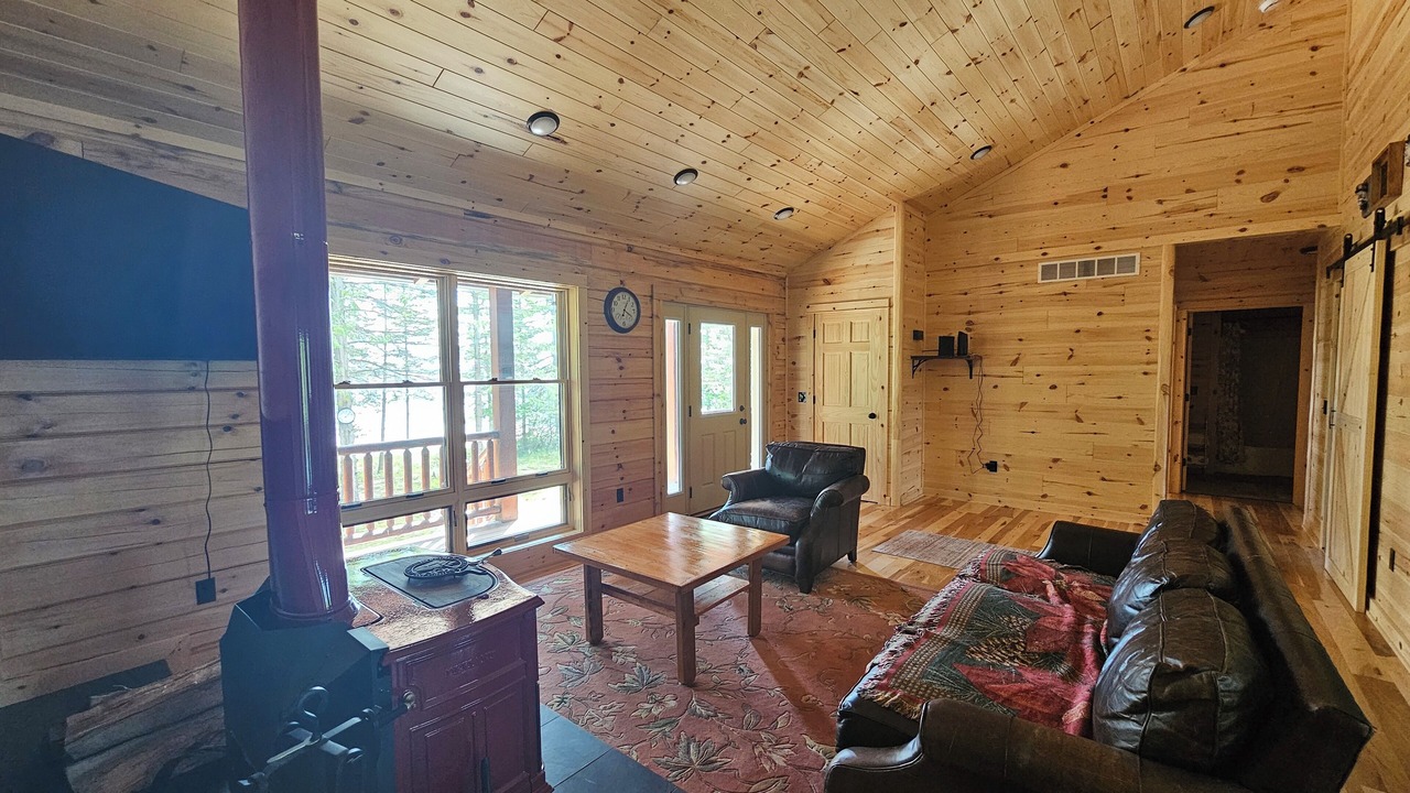 Photo of Livingroom in Alpena