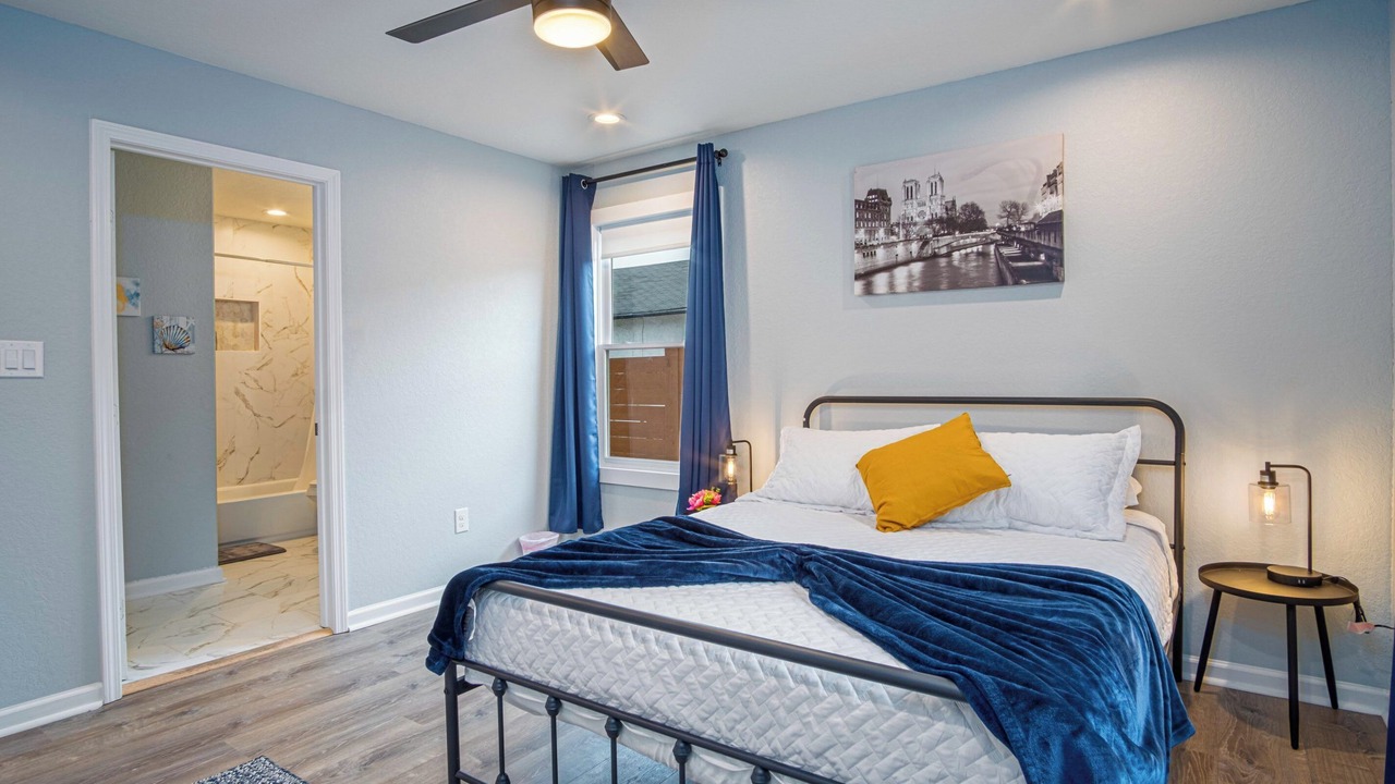 Photo of Bedroom in Near East Side