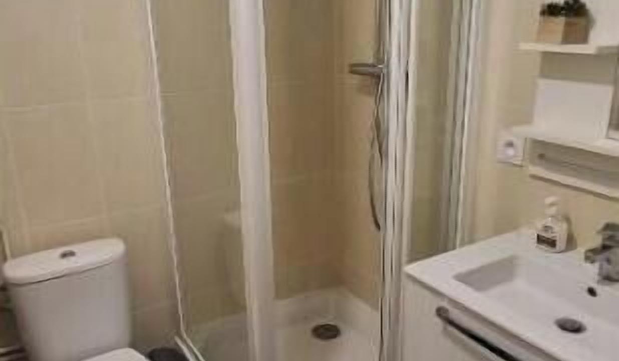 Photo of Bathroom in Jonage