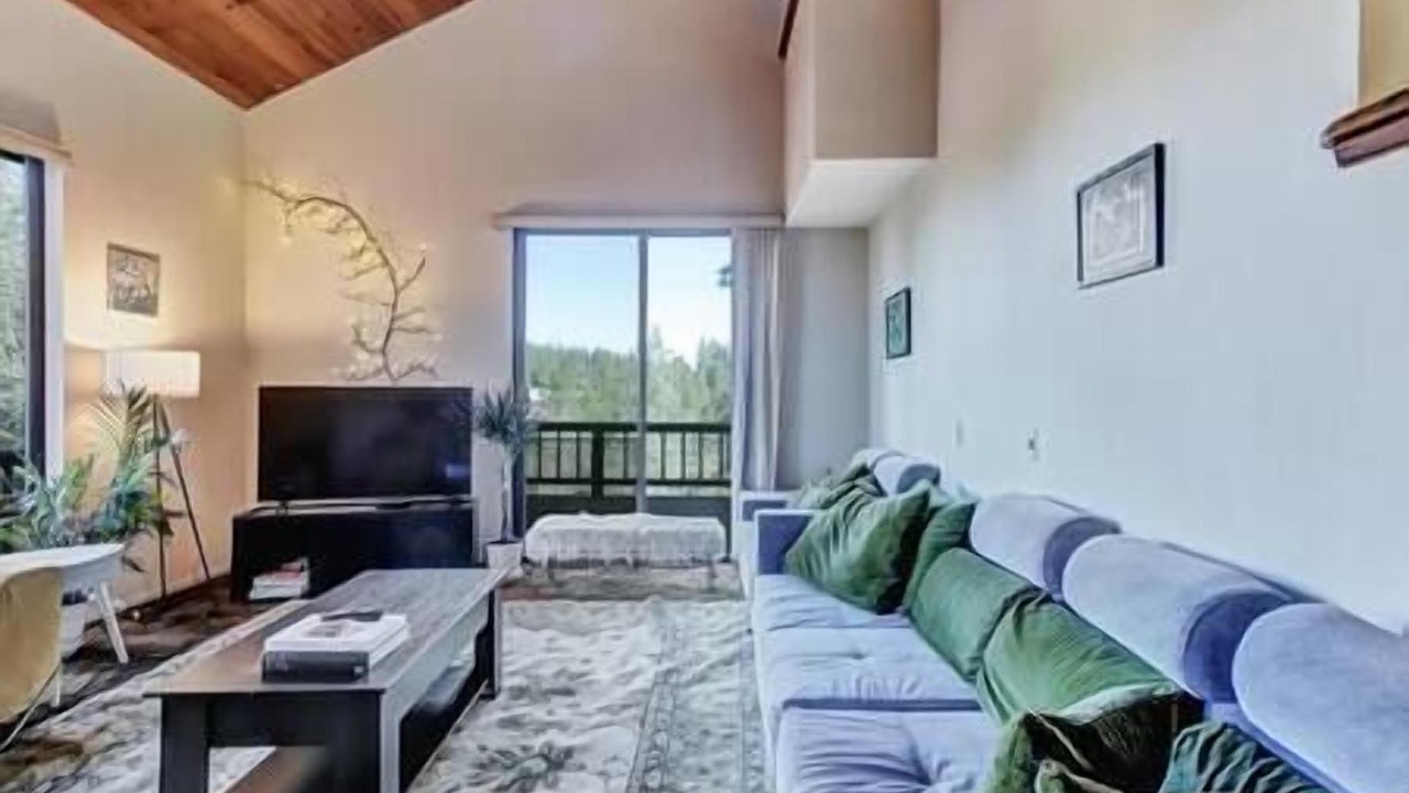 Photo of Bedroom in Alta Sierra