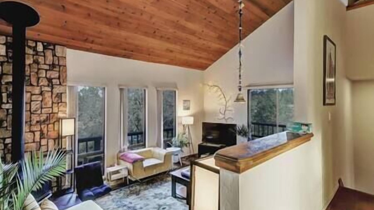 Photo of Bedroom in Alta Sierra