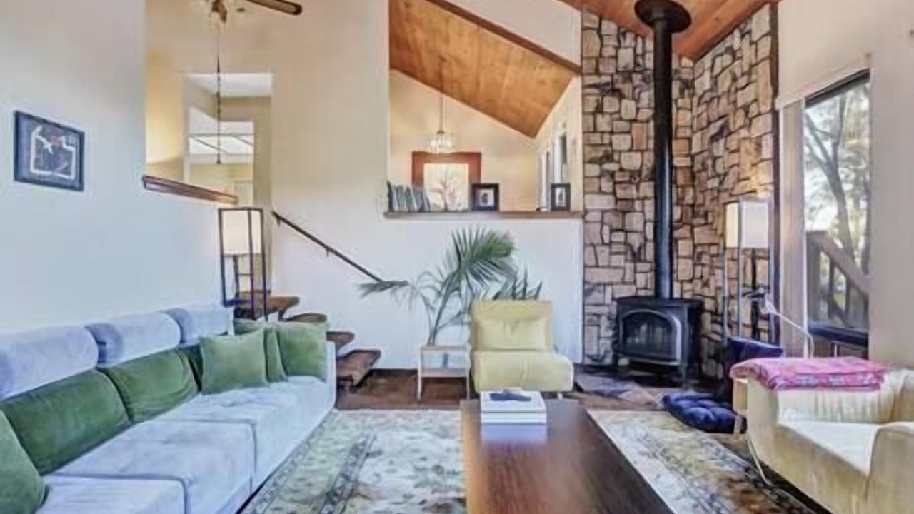 Photo of Bedroom in Alta Sierra