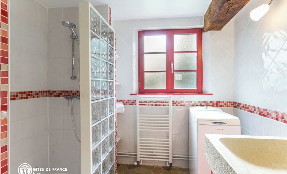 Photo of Bathroom in Lorleau