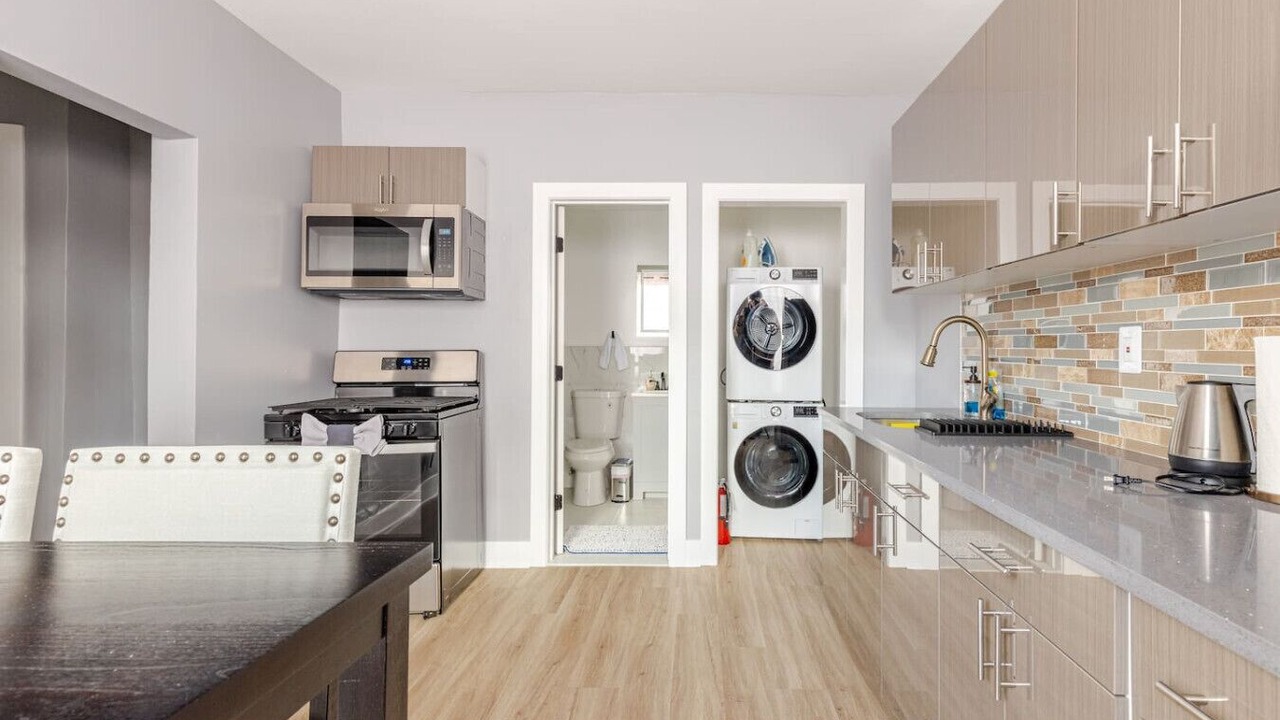 Photo of Kitchen in Black Rock Historic District