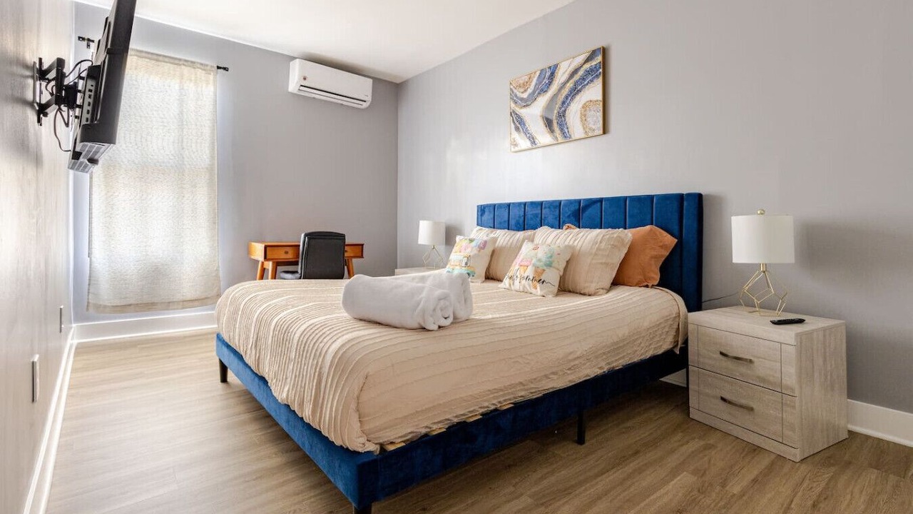 Photo of Bedroom in Black Rock Historic District