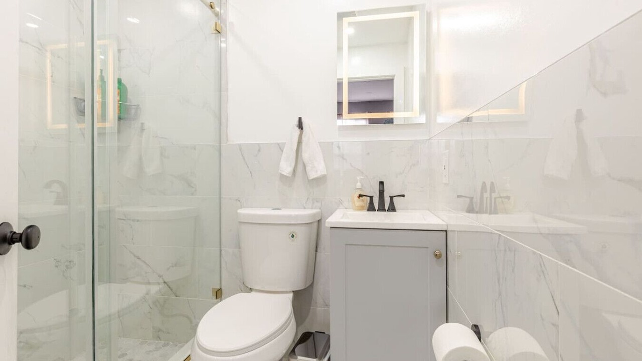Photo of Bathroom in Black Rock Historic District
