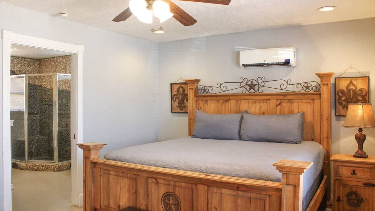 Photo of Bedroom in Seguin