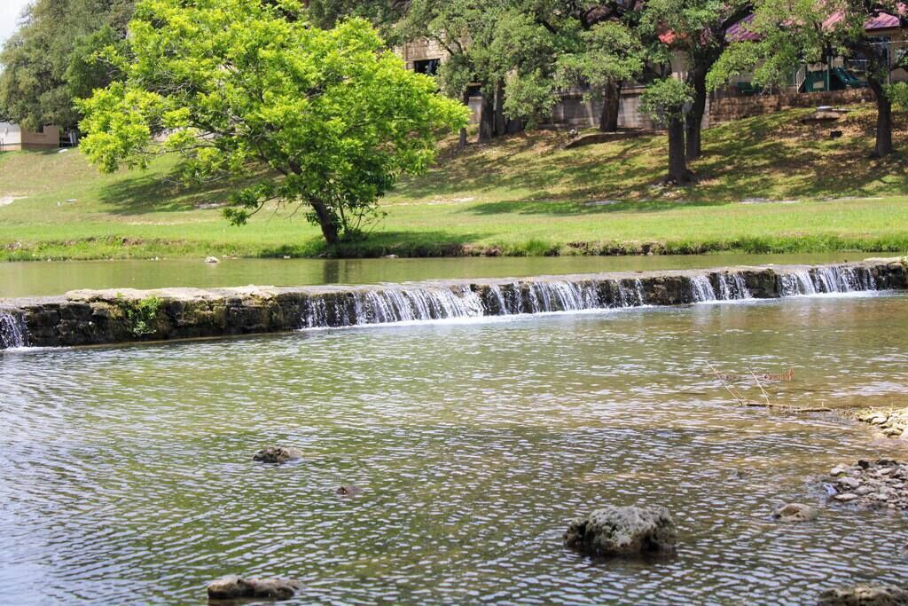 Photo of Others in Salado