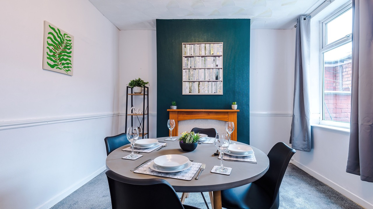 Photo of Others in Latchford