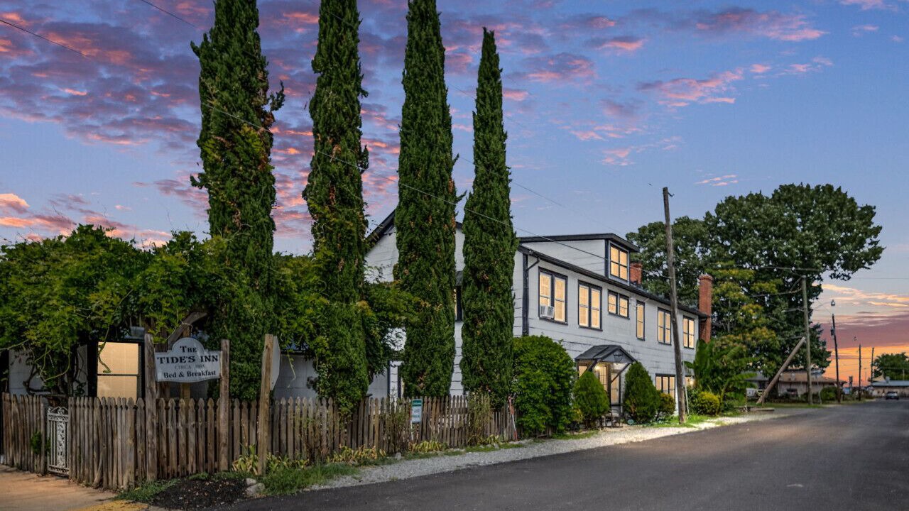 Photo of Outdoor in Issue