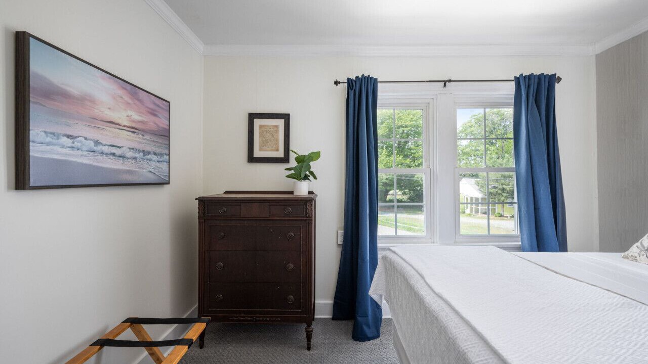 Photo of Bedroom in Issue