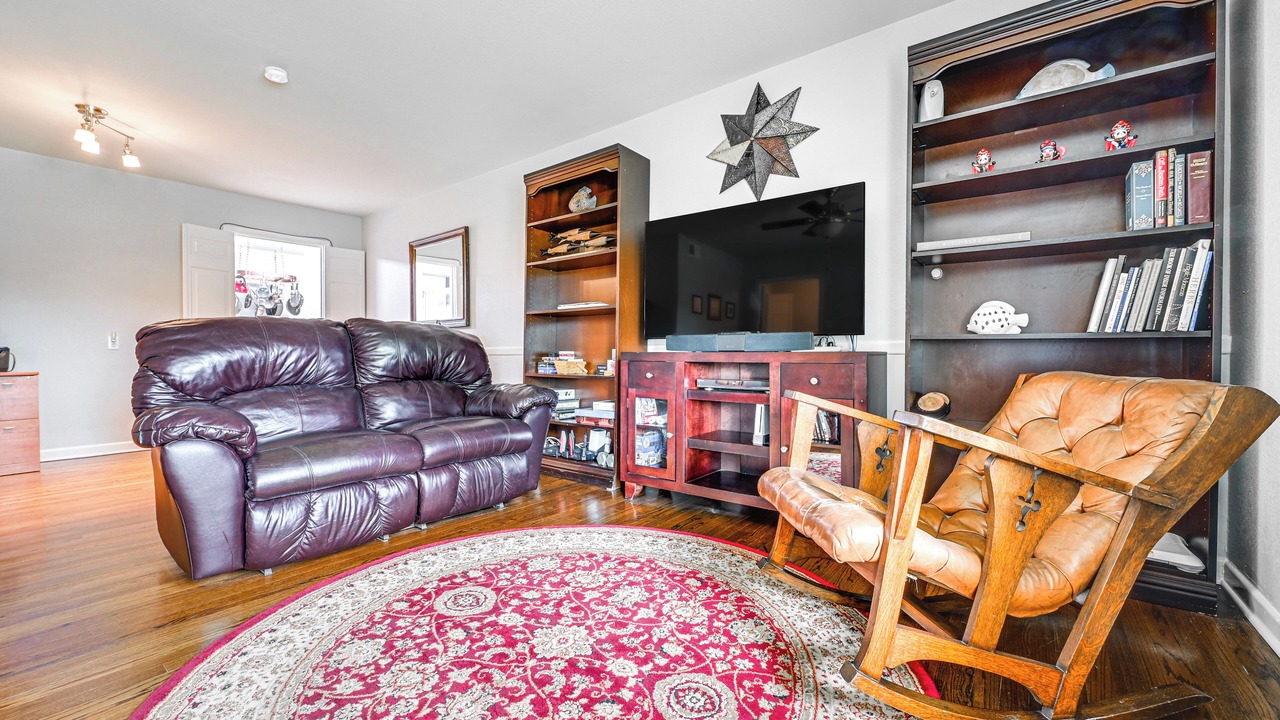 Photo of Livingroom in Richland Hills