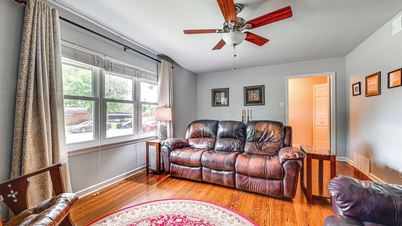 Photo of Livingroom in Richland Hills