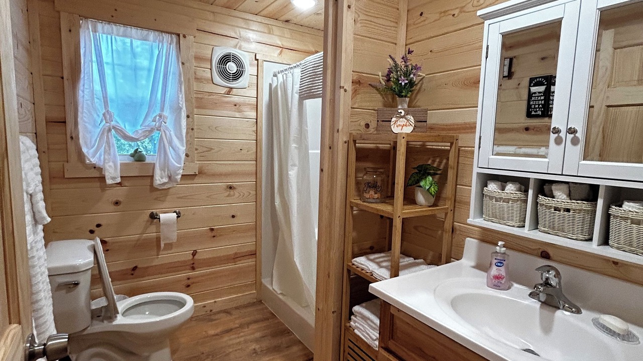 Photo of Bathroom in Licking