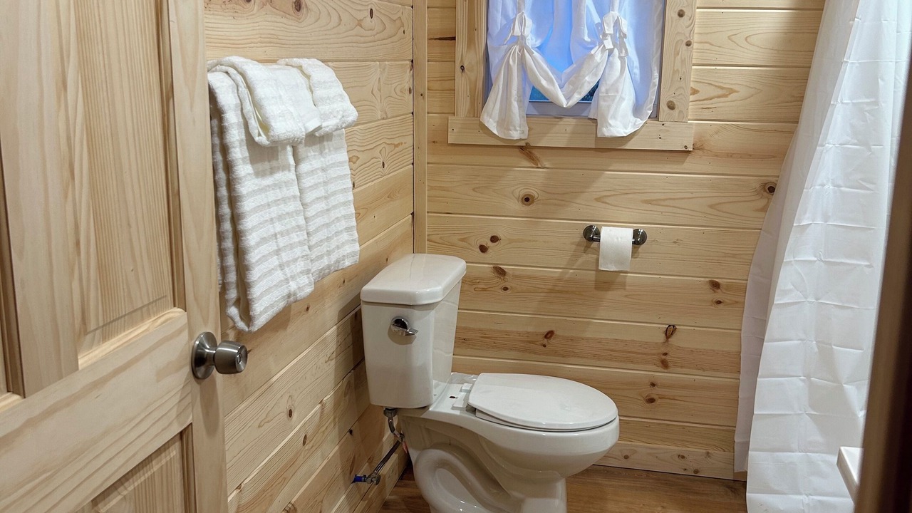 Photo of Bathroom in Licking