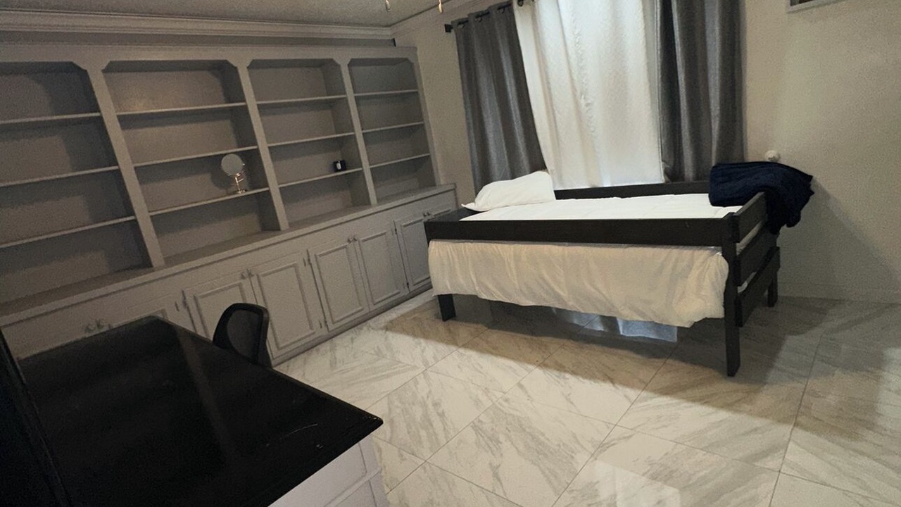 Photo of Bedroom in Lakeview  Jefferson County