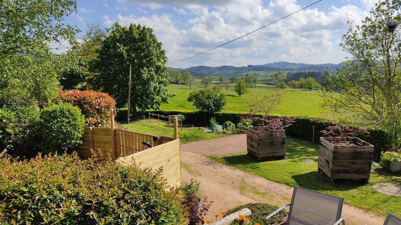 Photo of Outdoor in Montmelard