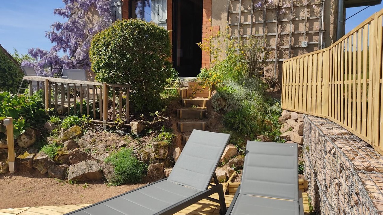 Photo of Outdoor in Montmelard