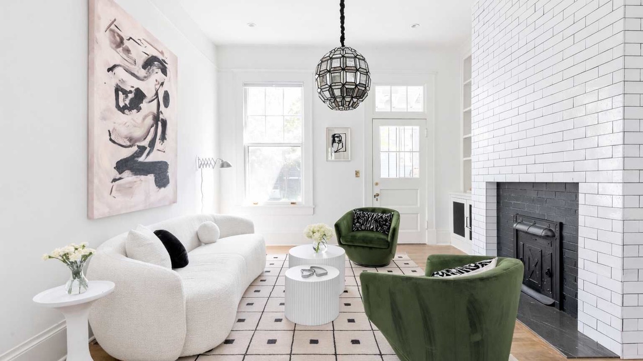 Photo of Livingroom in Inman Park