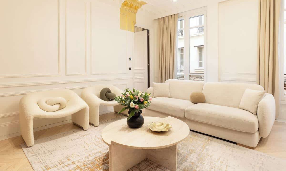 Photo of Others in Champs-Elysees