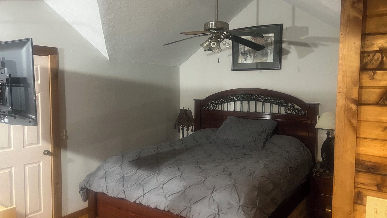 Photo of Bedroom in Utica
