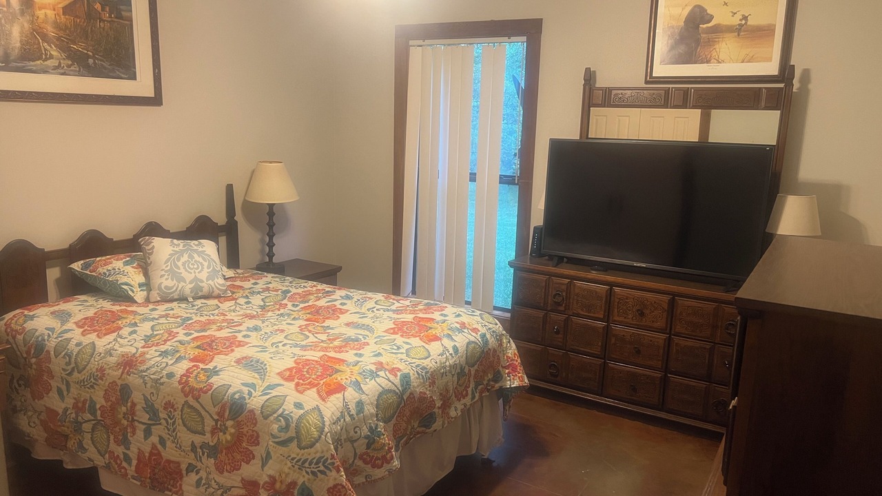 Photo of Bedroom in Utica