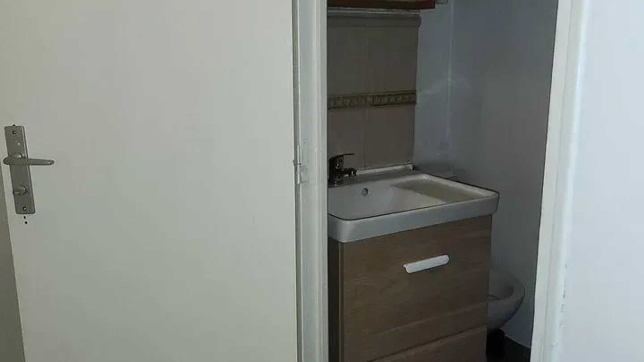 Photo of Bathroom in Villeneuve-Saint-Georges