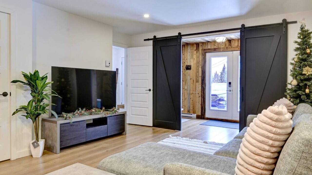 Photo of Livingroom in Saint-Faustin-Lac-Carre