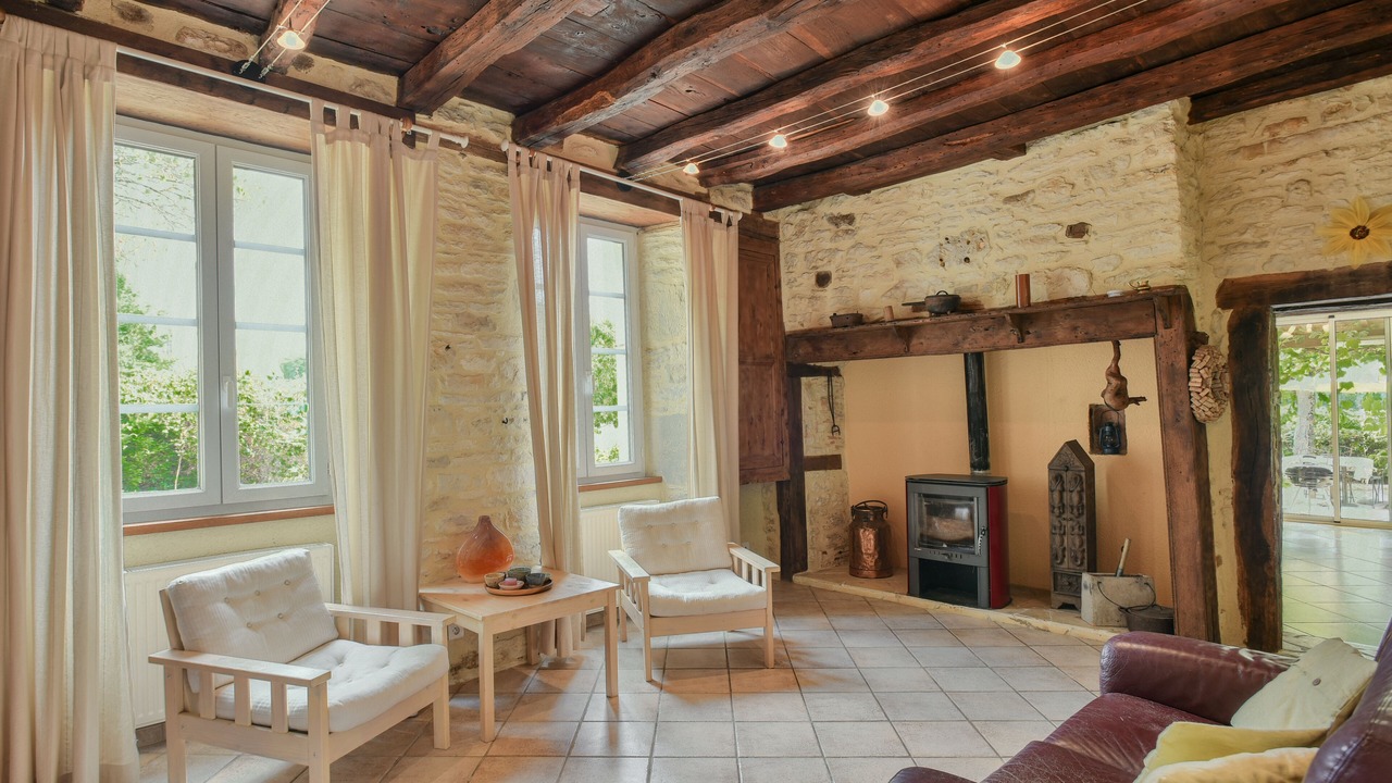 Photo of Livingroom in Degagnac