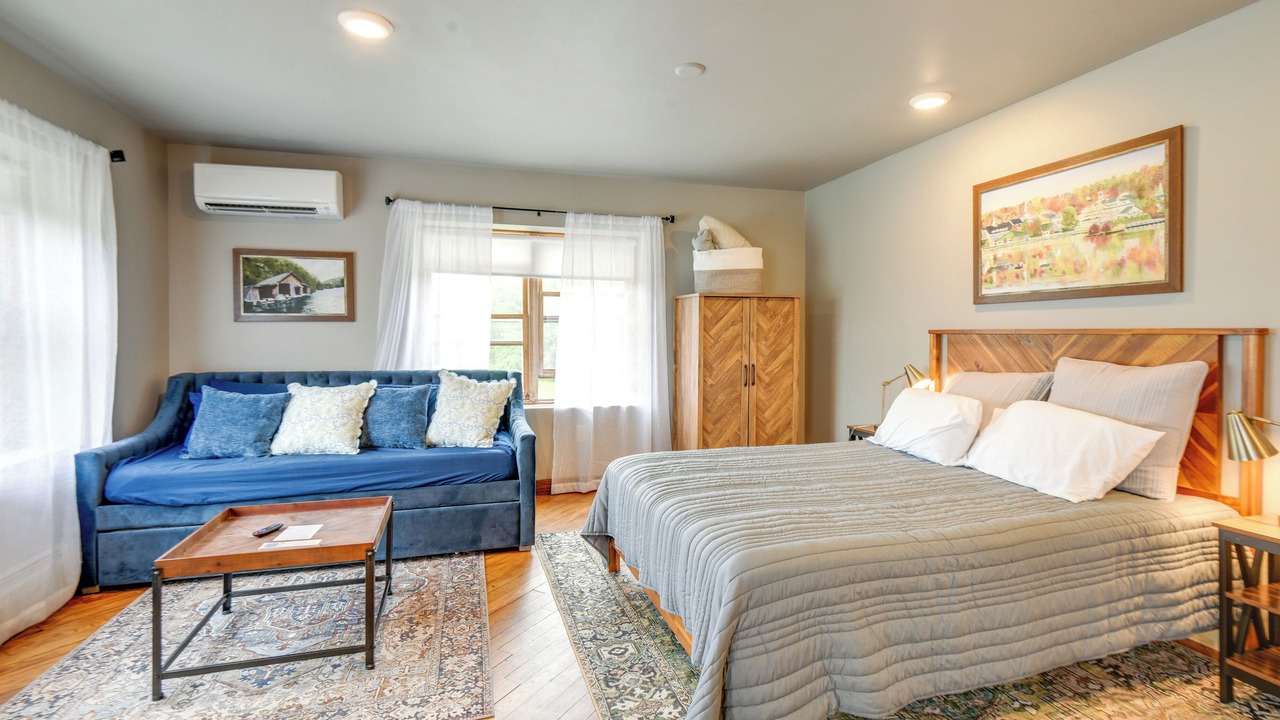 Photo of Others in Meredith