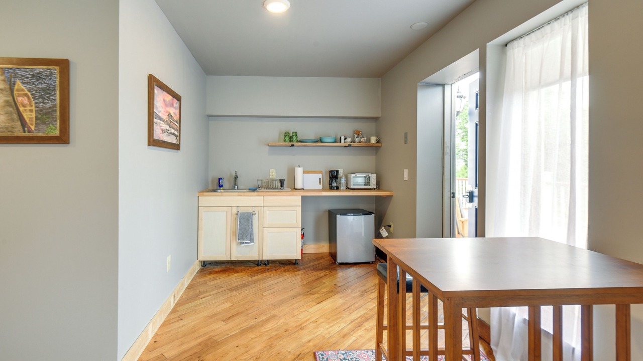 Photo of Others in Meredith